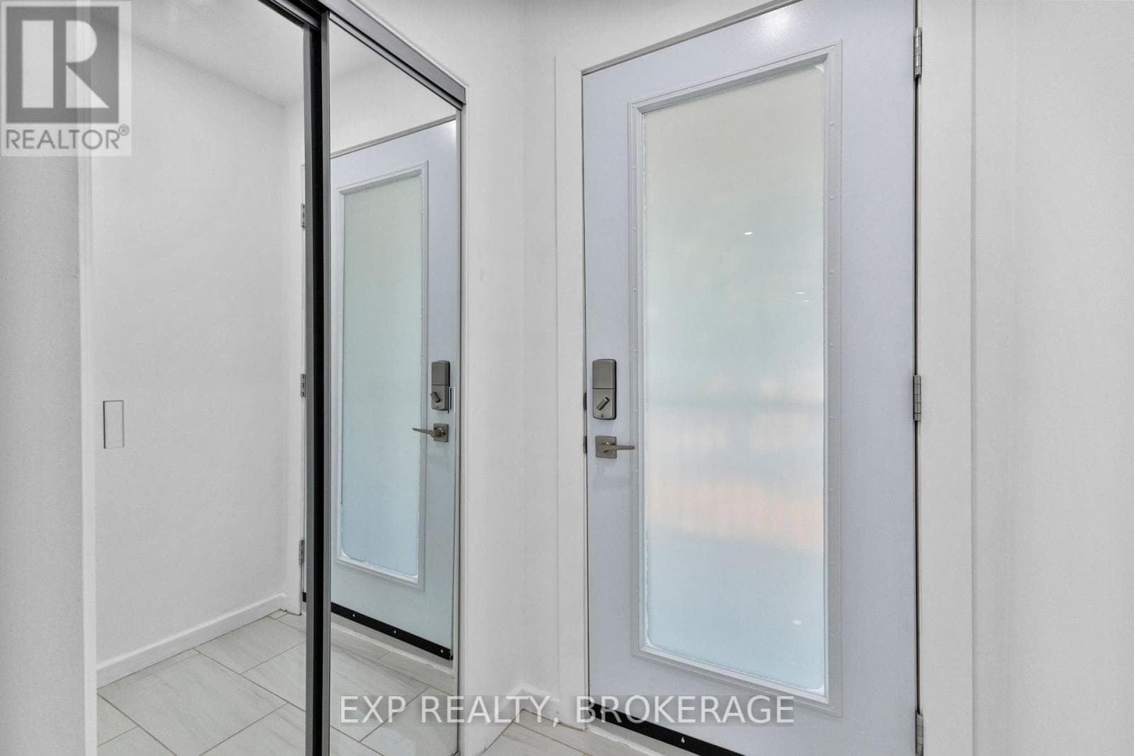 1502 FARNSWORTH AVENUE — photo 3