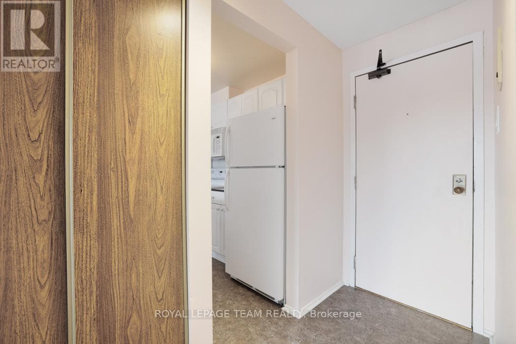 205 - 6532 BILBERRY DRIVE — photo 4