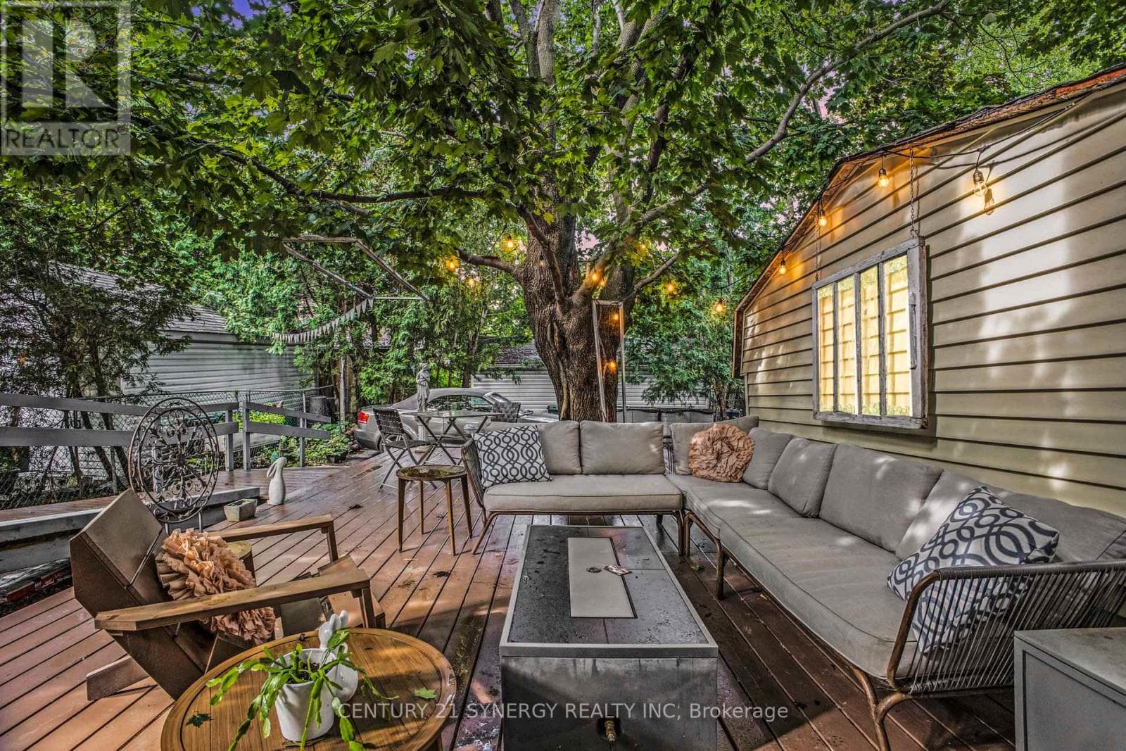 327 RICHELIEU AVENUE — photo 3