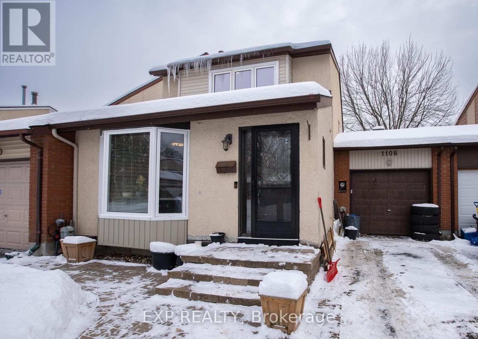 1108 GRENOBLE CRESCENT — photo 1