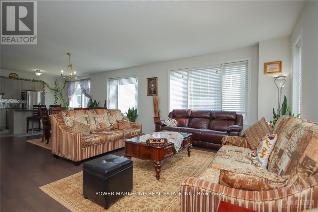 339 LAMARCHE AVENUE — photo 3