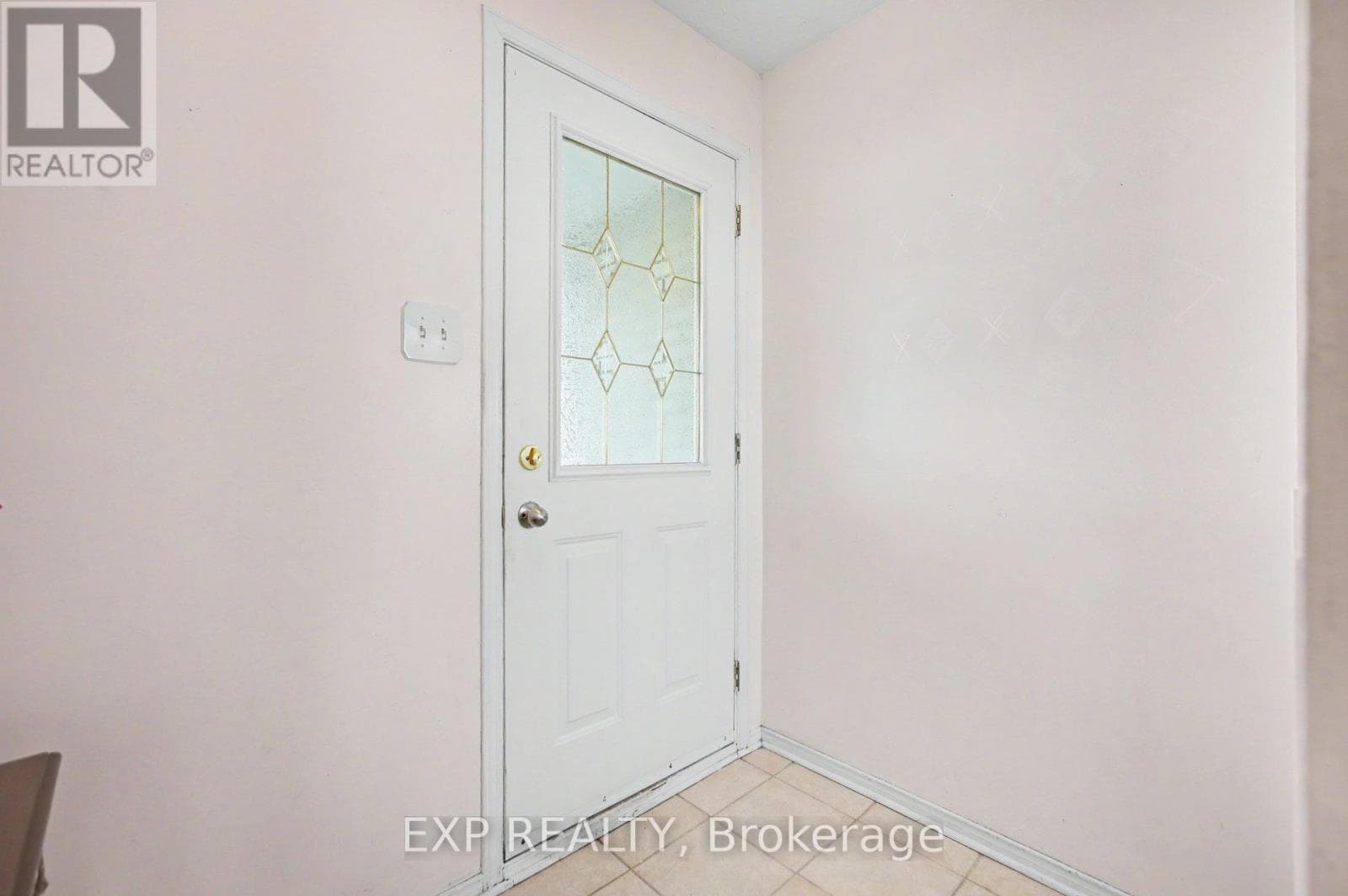 61 MONTEREY DRIVE — photo 2