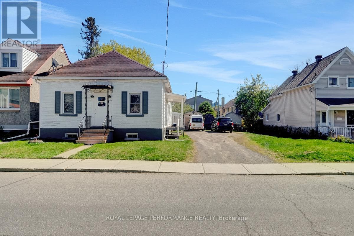 228 CARILLON STREET — photo 2