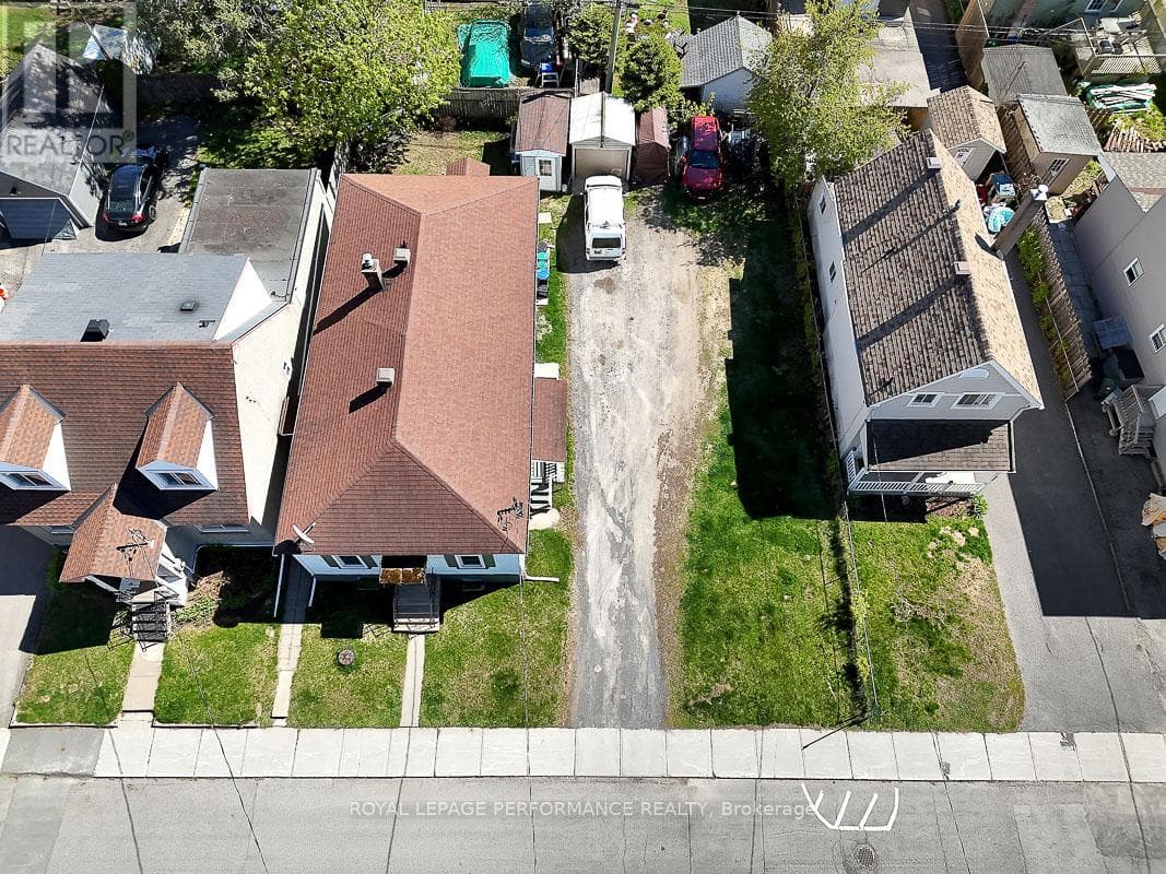 228 CARILLON STREET — photo 4