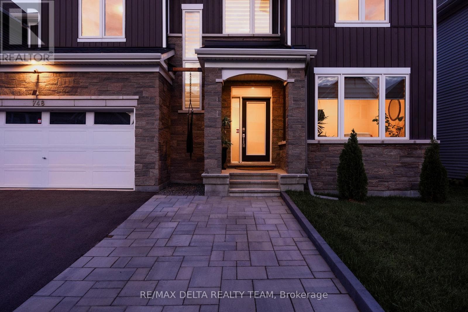 748 VENNECY TERRACE — photo 4