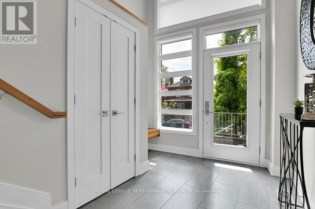 43 WILLARD STREET — photo 3