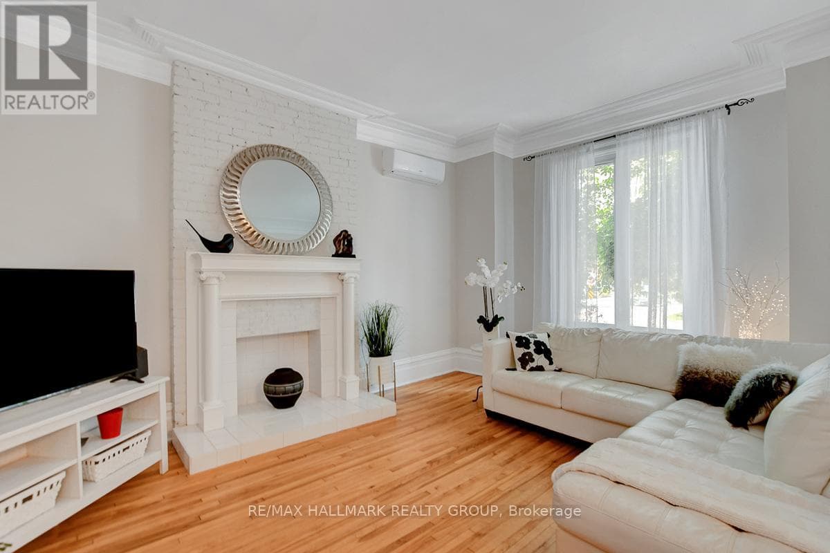 120 STRATHCONA AVENUE — photo 4