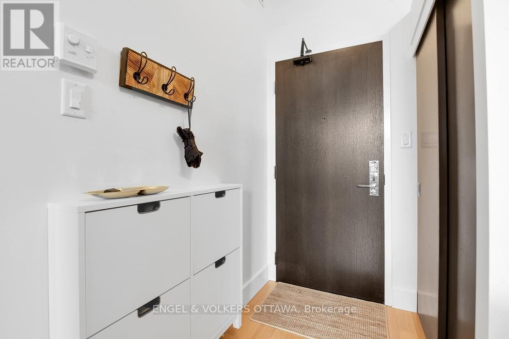 201 - 108 THIRD AVENUE — photo 3
