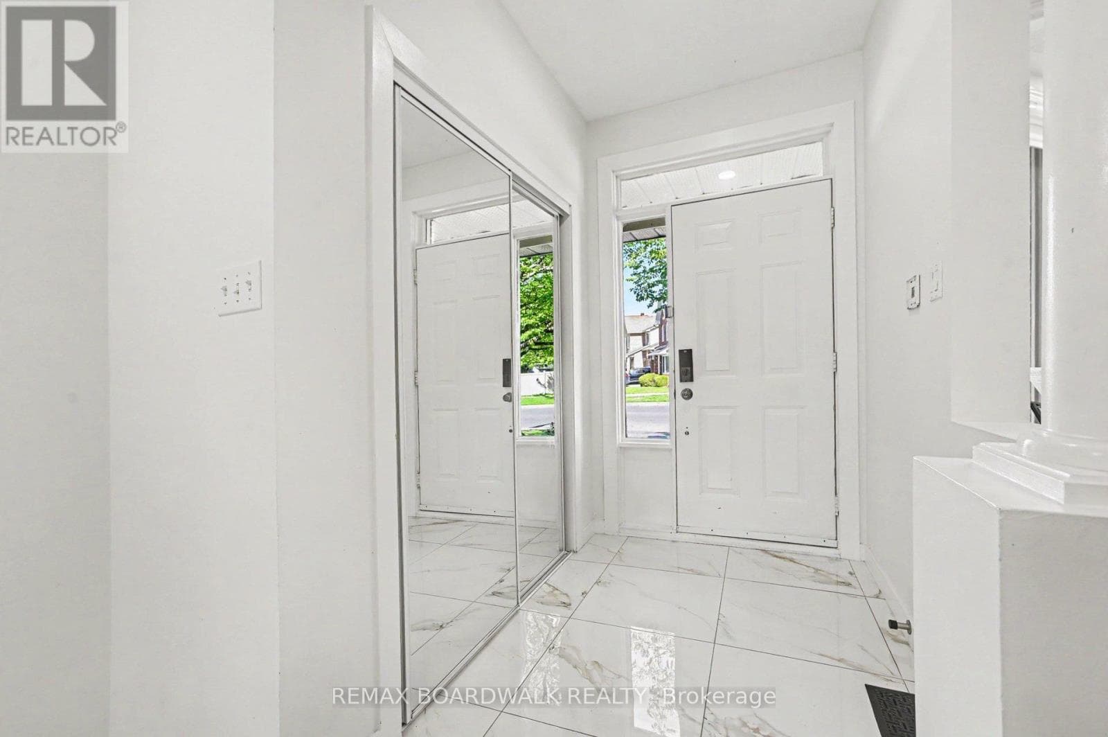 6072 LONGLEAF DRIVE — photo 4