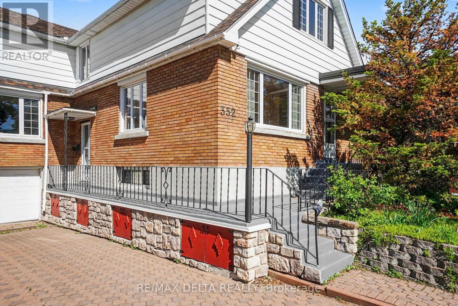 352 LACASSE AVENUE — photo 4
