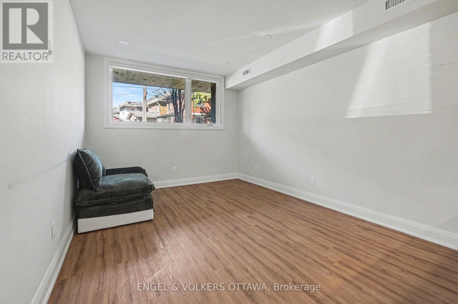 1 - 35 MONK STREET — photo 3