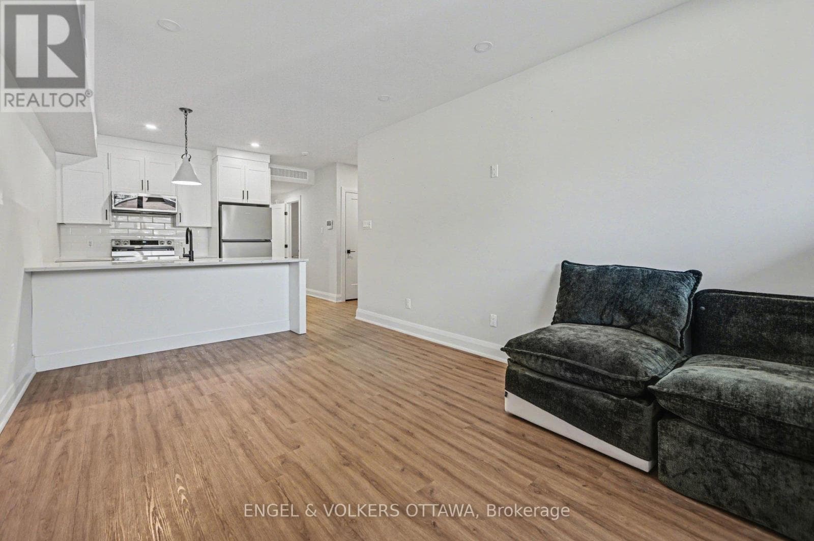 1 - 35 MONK STREET — photo 4