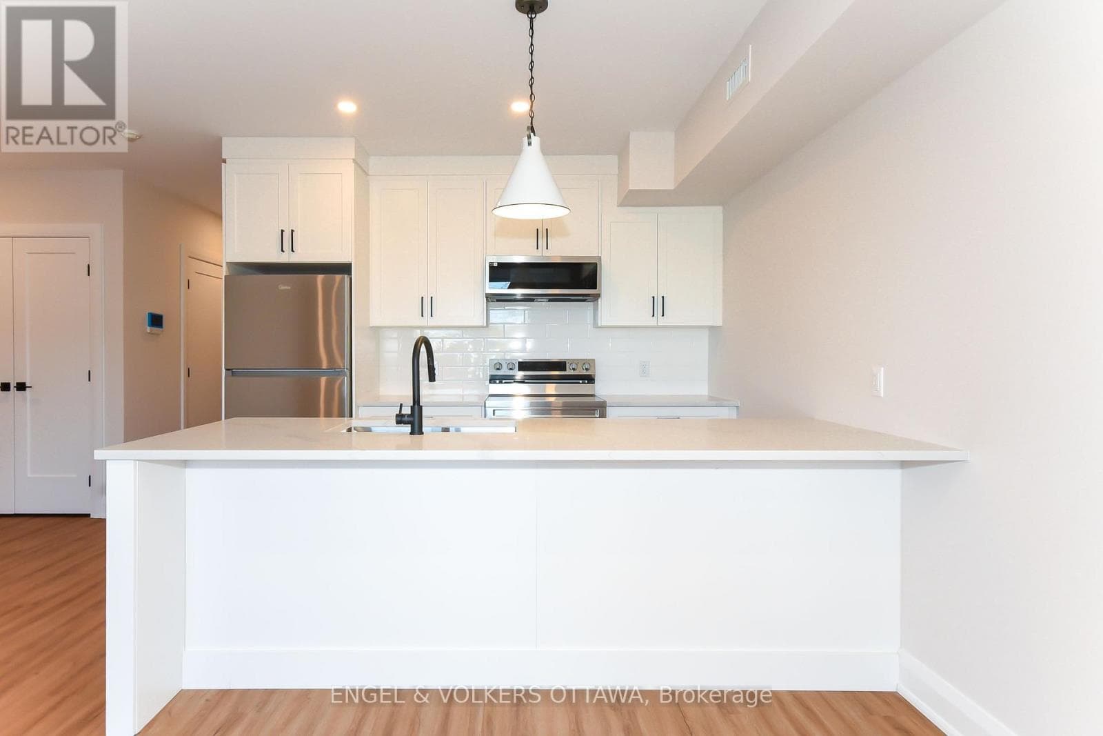 6 - 35 MONK STREET — photo 4