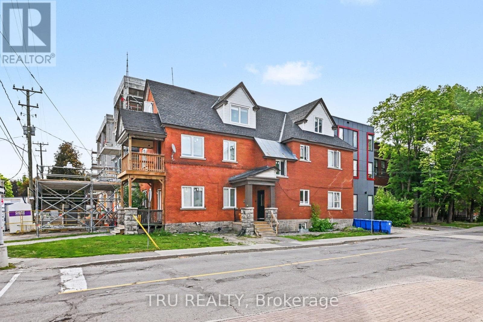351 FRIEL STREET — photo 1