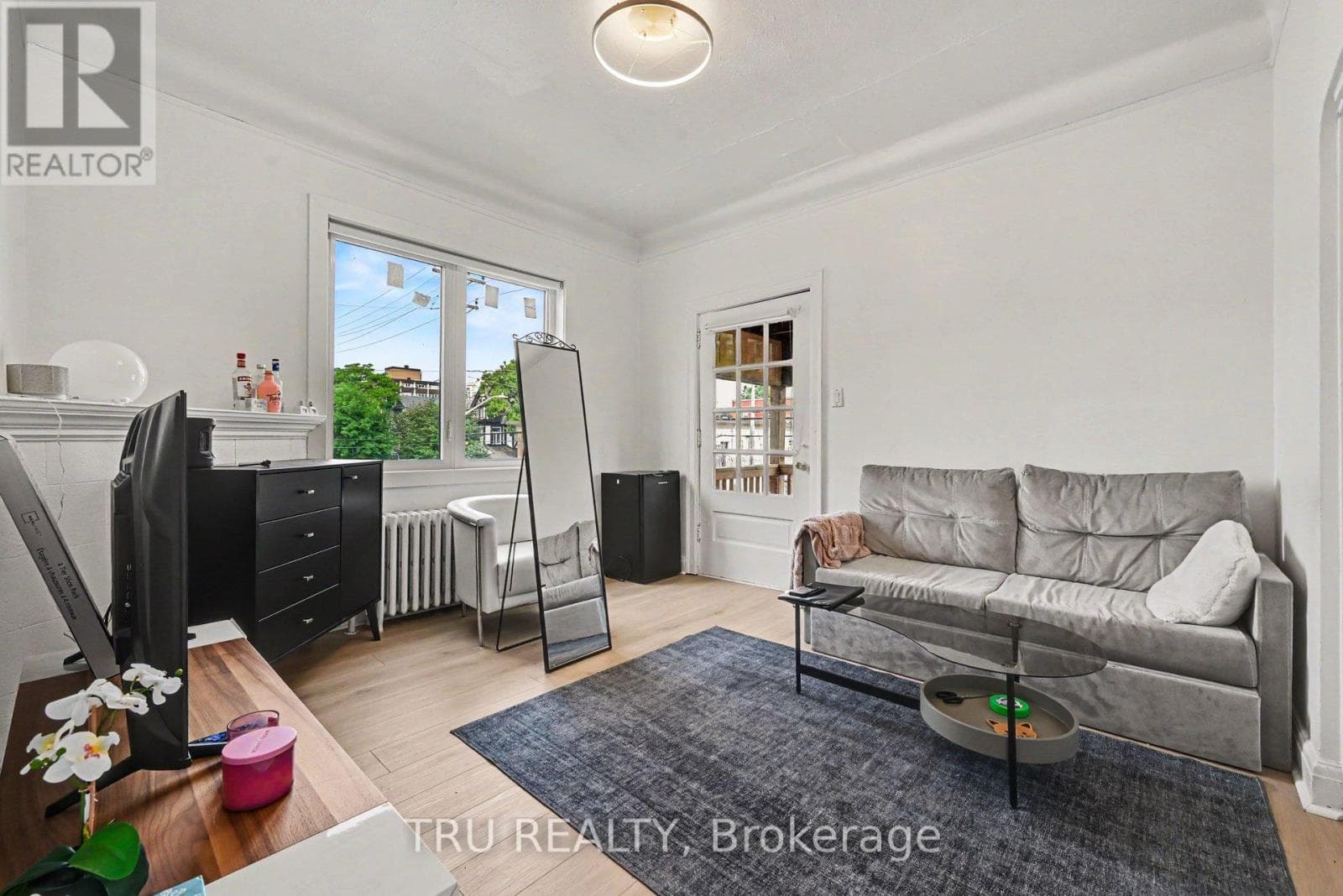 351 FRIEL STREET — photo 4