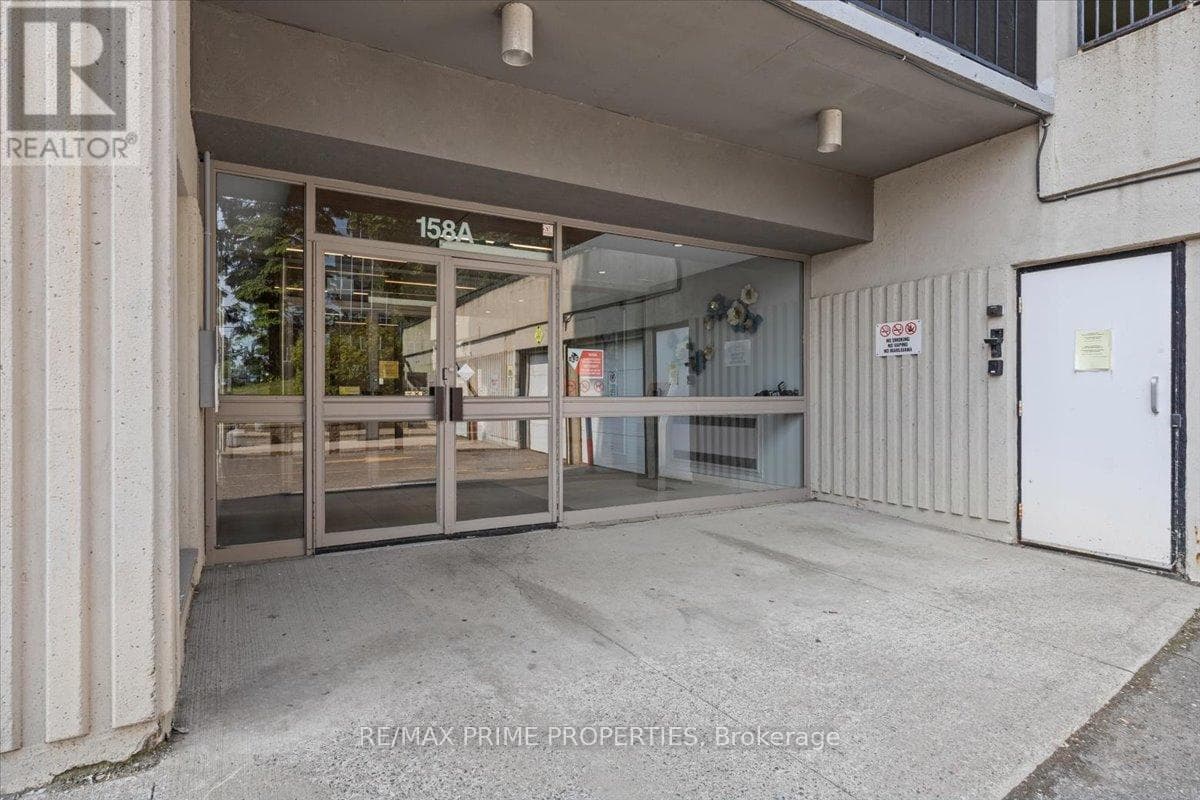 209 - 158A MCARTHUR AVENUE — photo 3
