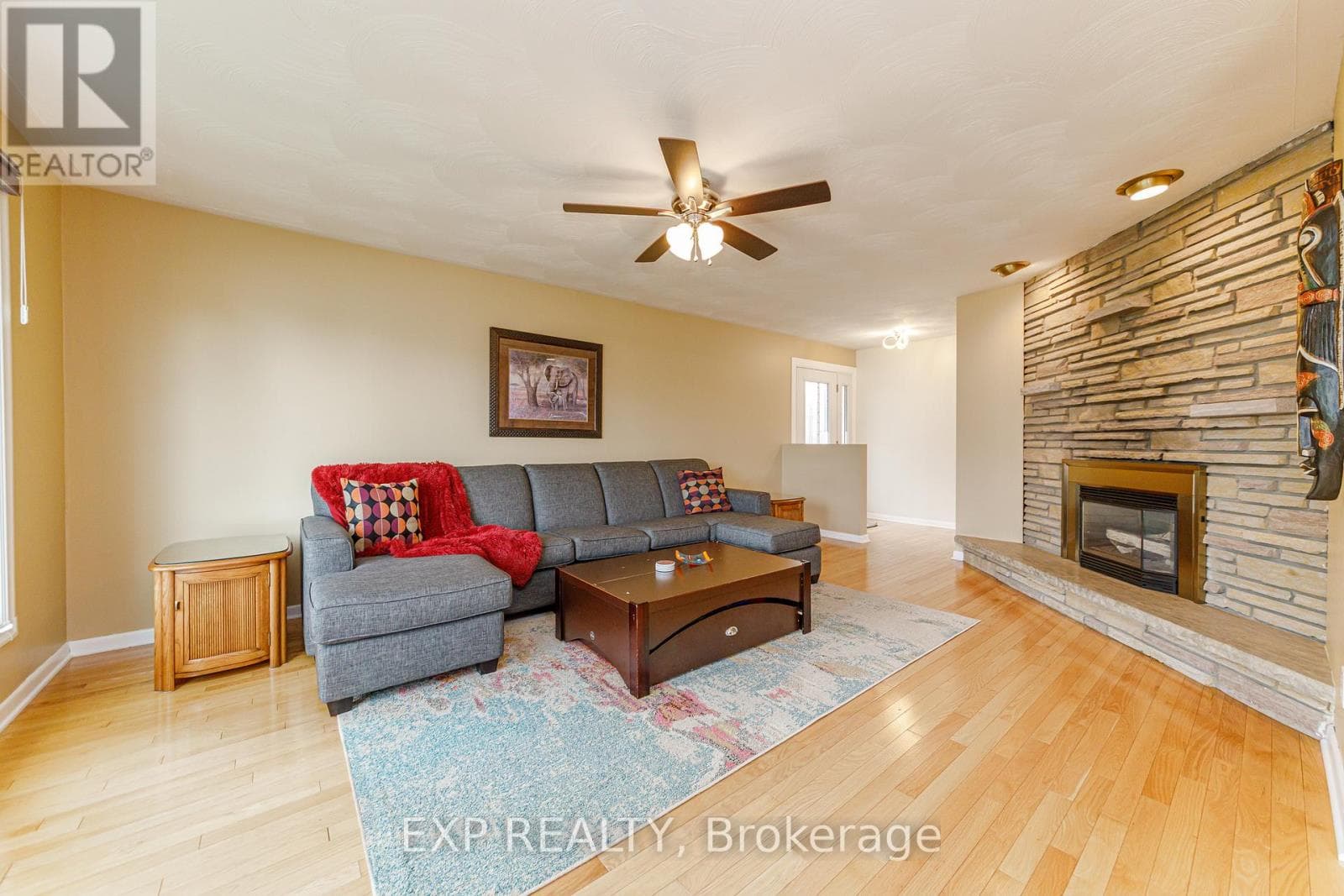 1642 VALMARIE AVENUE — photo 4