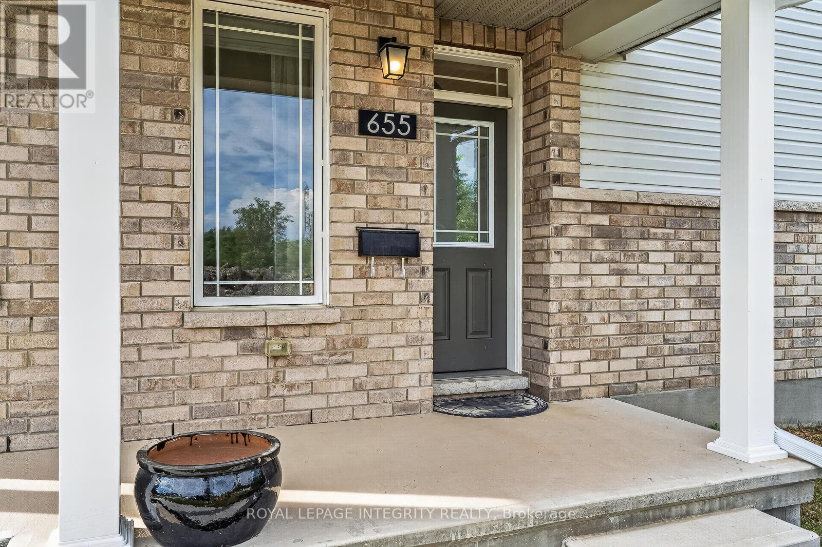 655 PERSIMMON WAY — photo 3