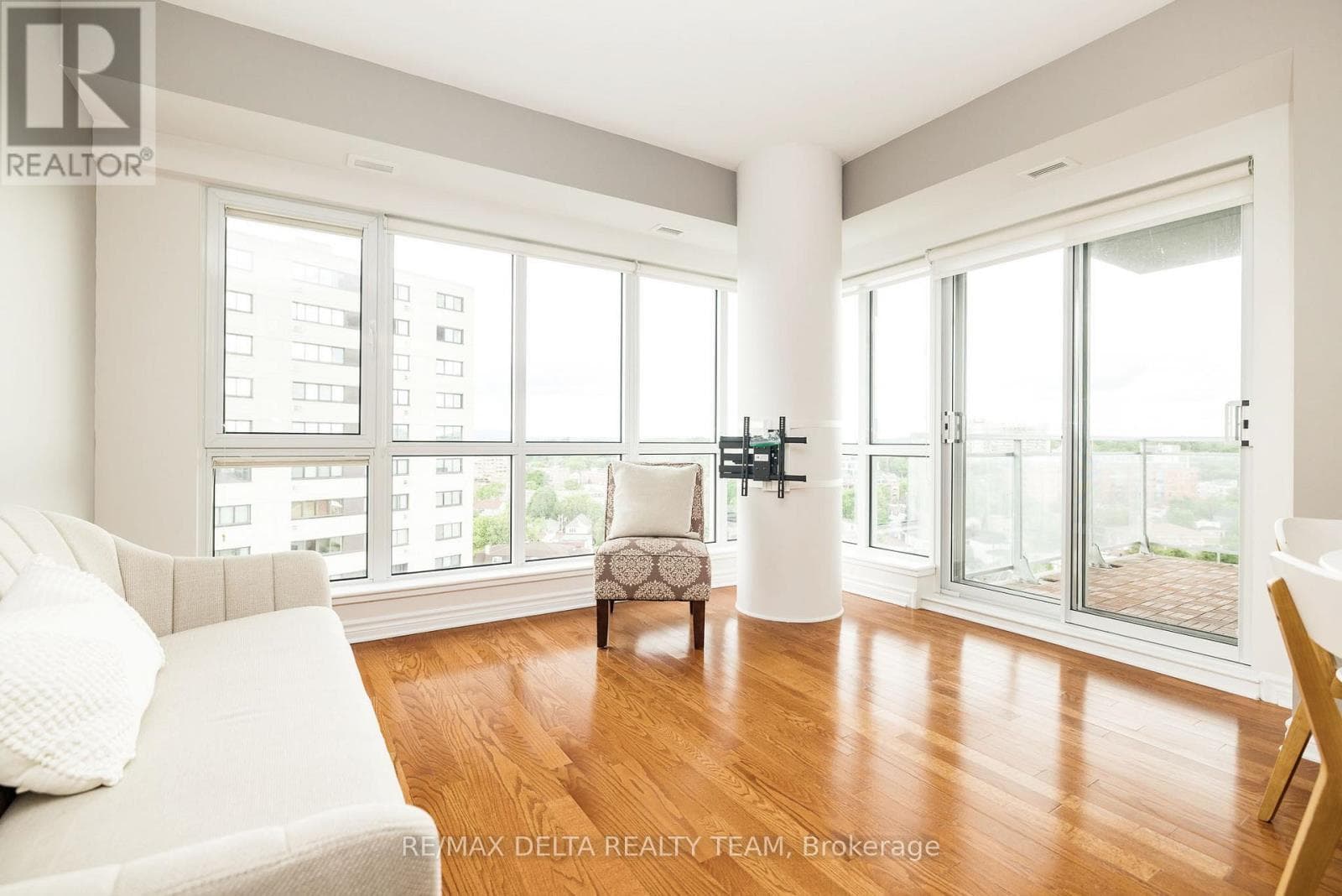1207 - 70 LANDRY STREET — photo 3