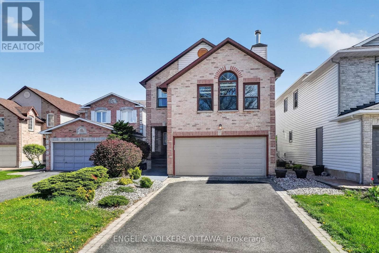 6592 WINDSONG AVENUE — photo 1