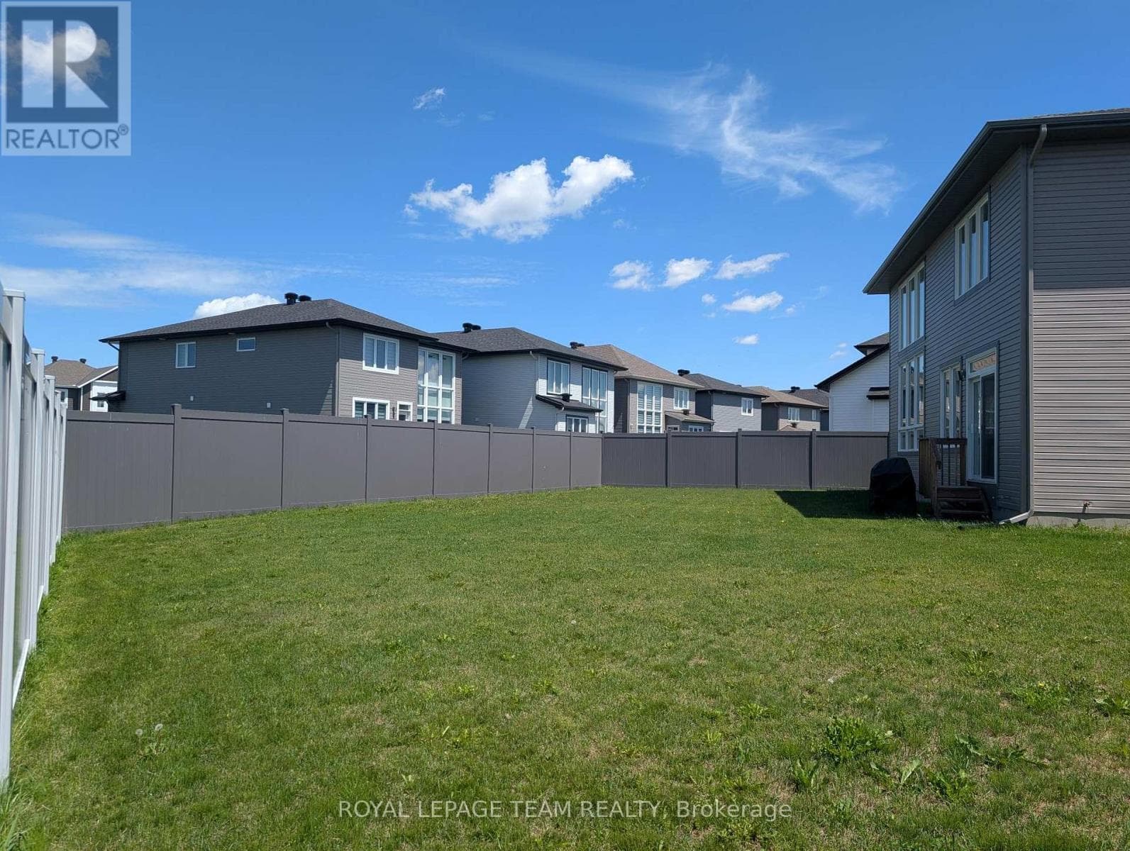 408 GIDRAN CIRCLE — photo 2