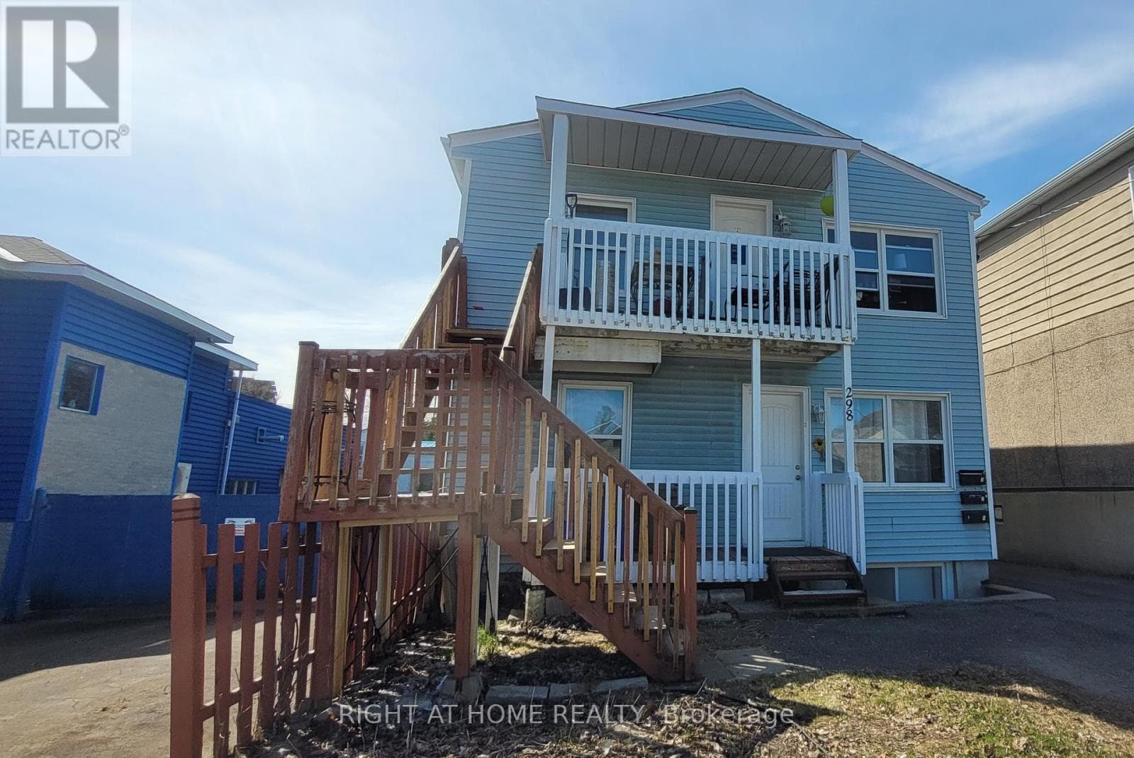 298 MONTFORT STREET — photo 1