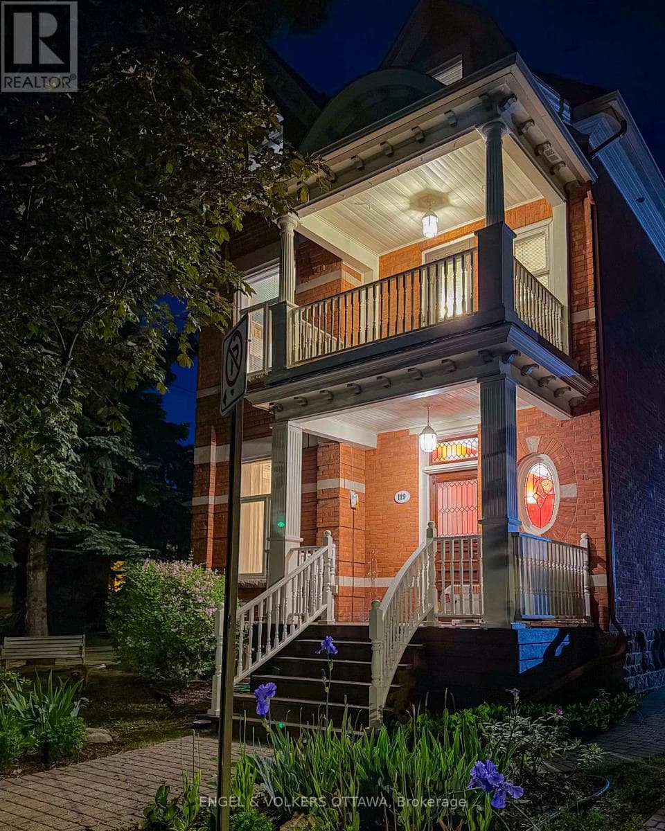 119 STRATHCONA AVENUE — photo 2