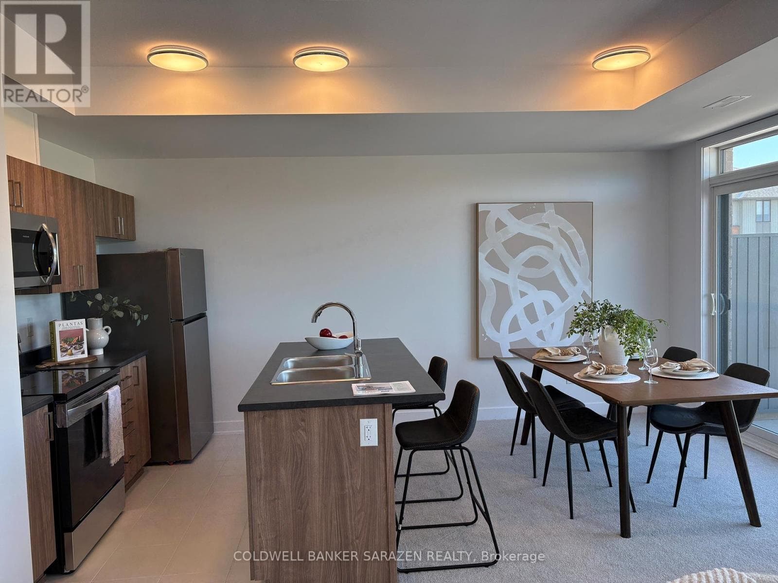 33 SALAMANDER WAY — photo 3