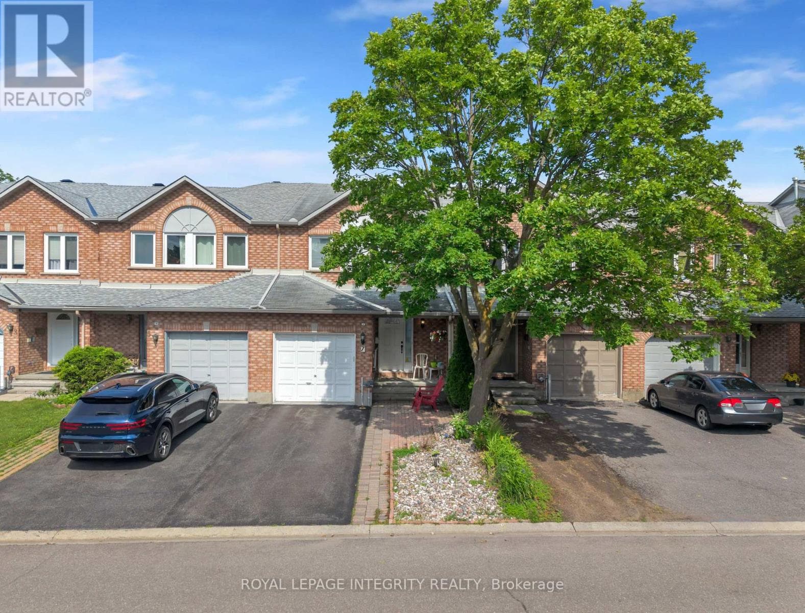 7 WESTPOINTE CRESCENT — photo 2