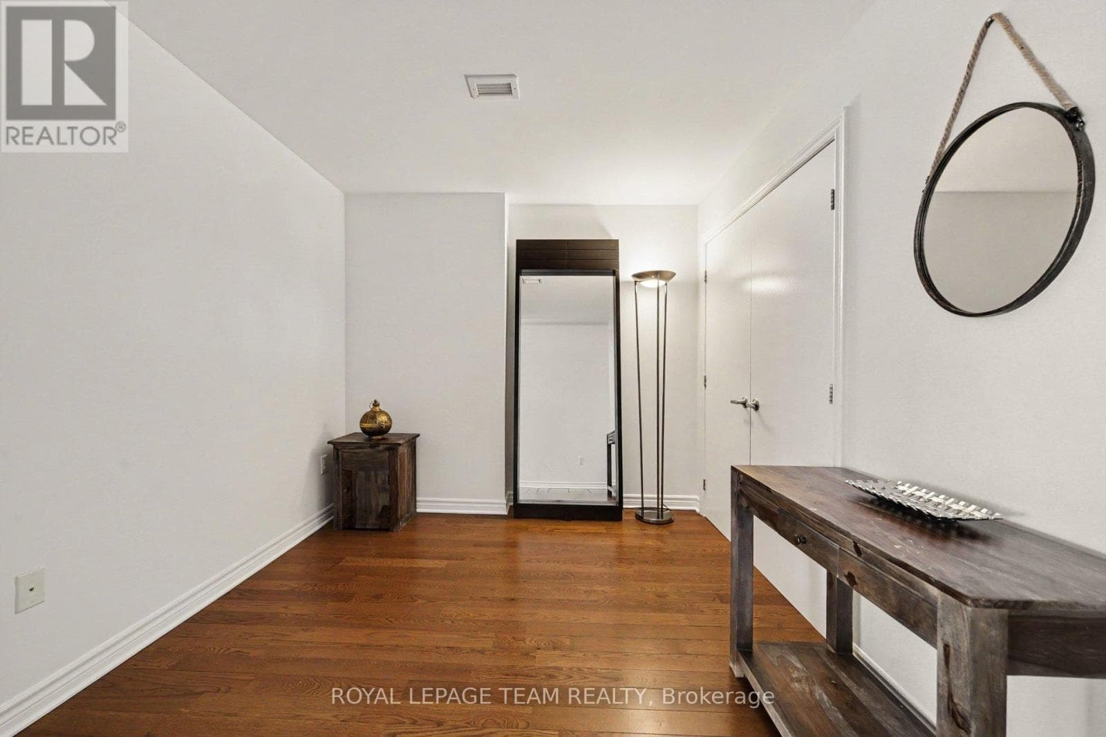 1806 - 70 LANDRY STREET — photo 4