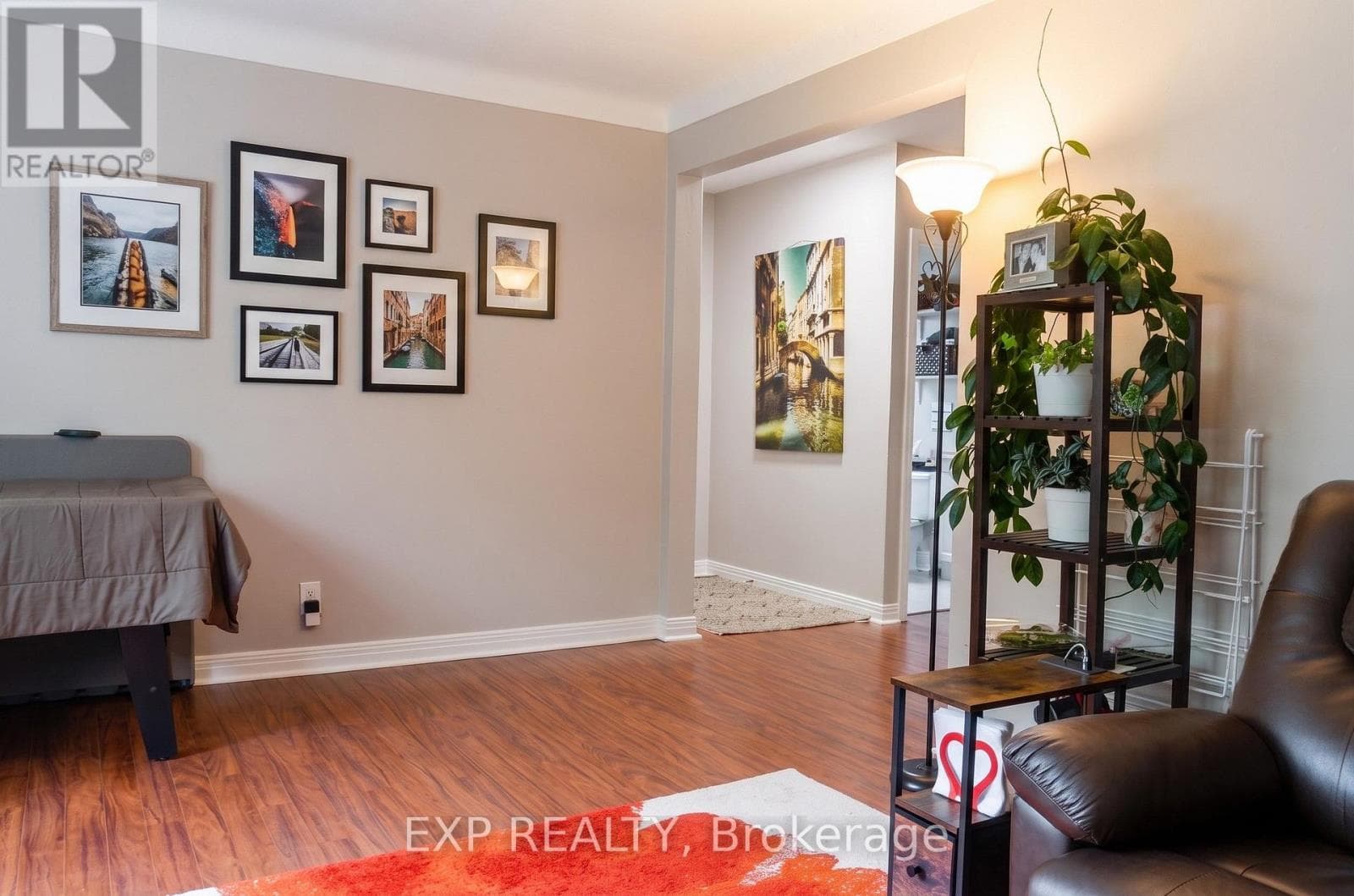 2 - 42 LAVERGNE STREET — photo 3