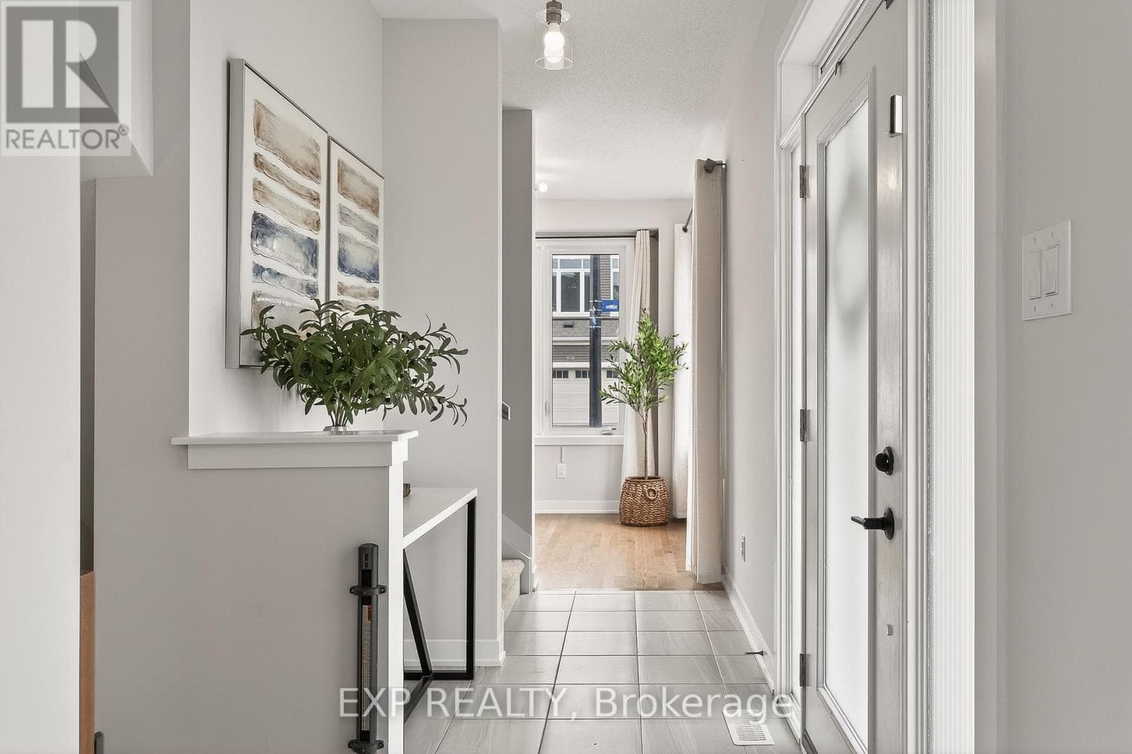 909 LESAGE WAY — photo 4