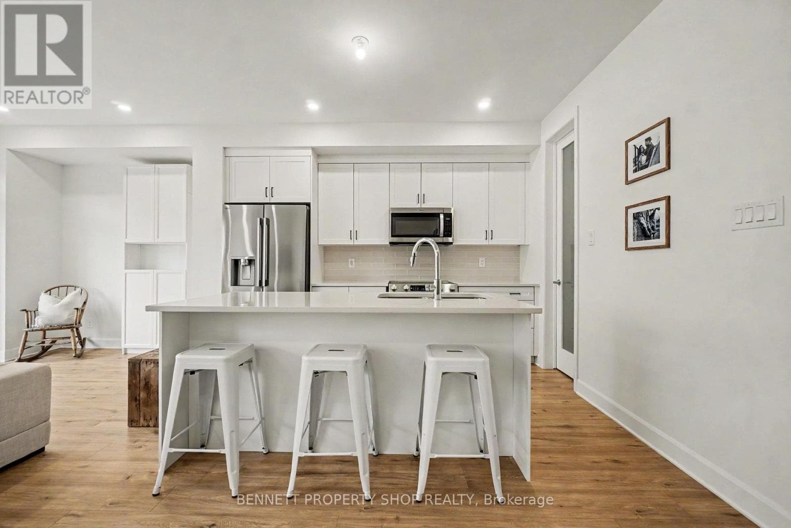 1047 VENTUS WAY — photo 2