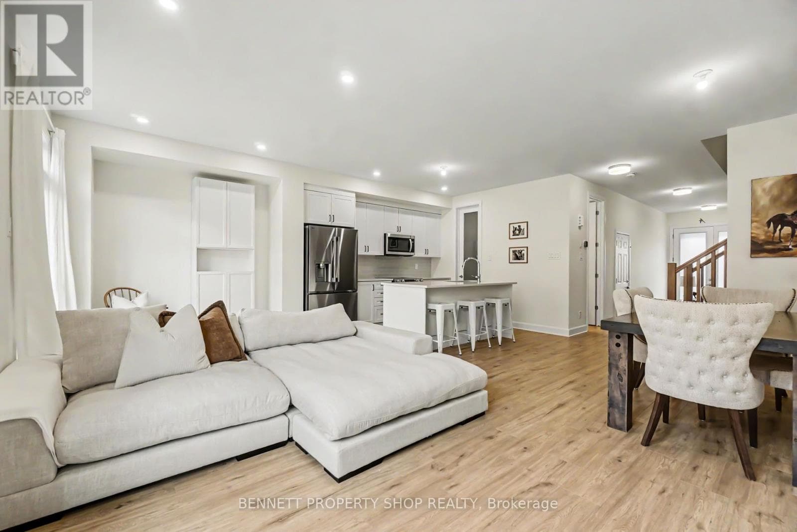 1047 VENTUS WAY — photo 3