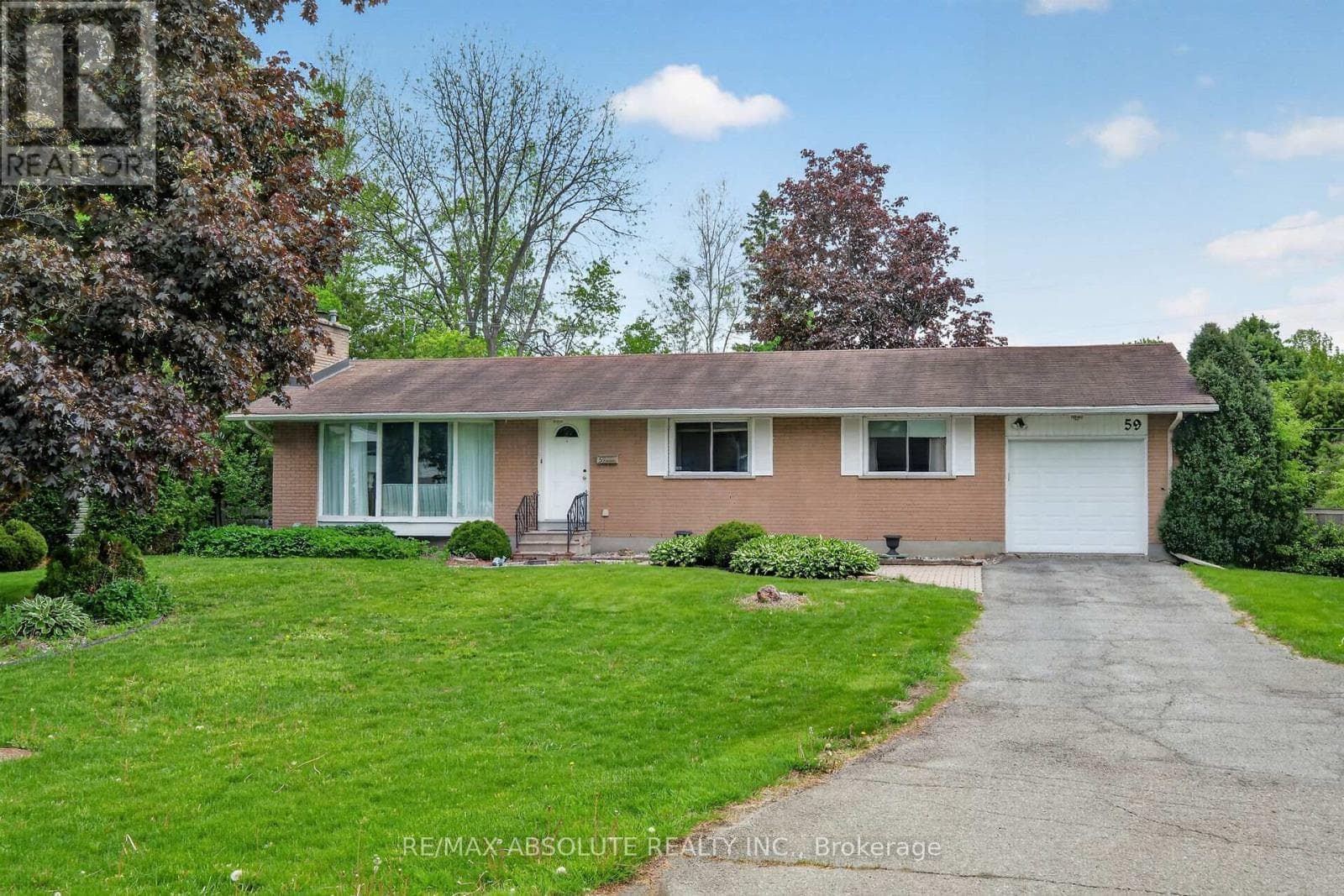 59 EVERGREEN DRIVE — photo 1