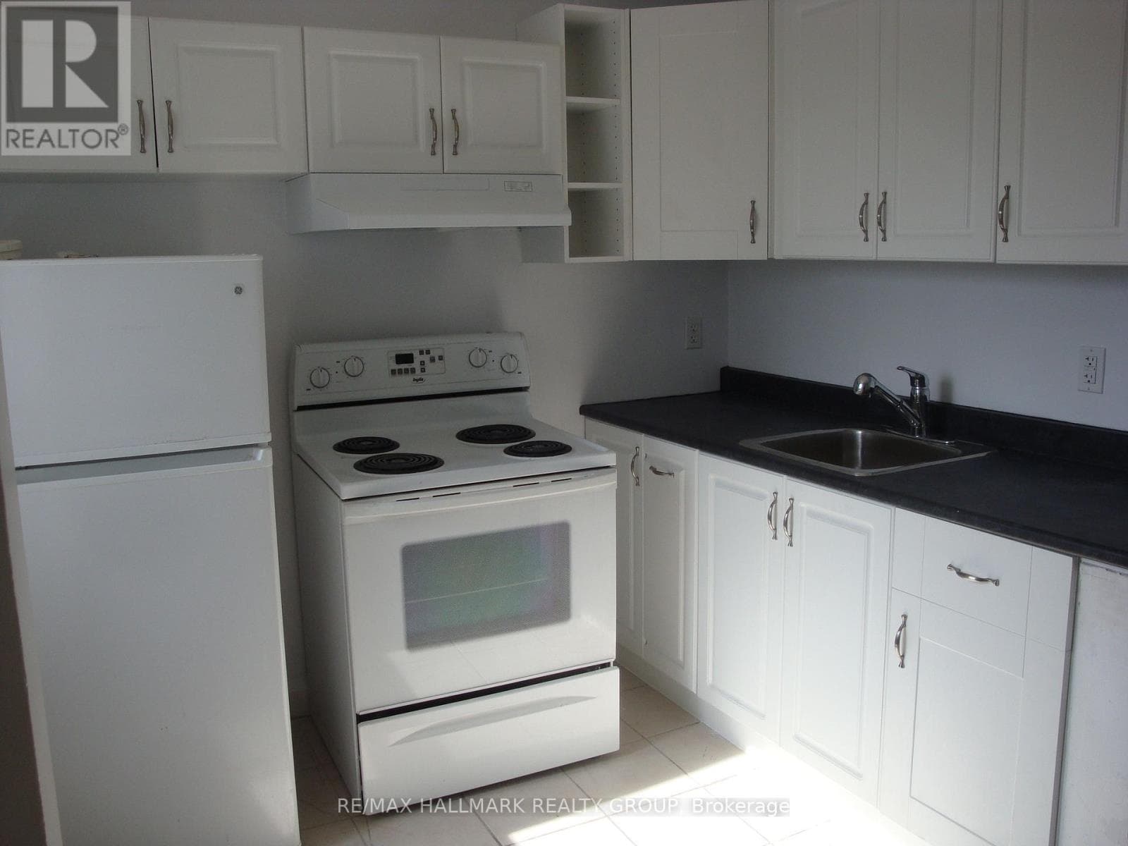 142 STE CECILE STREET — photo 2