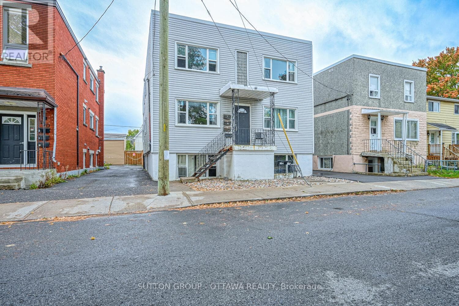 154-156 DAGMAR AVENUE — photo 2