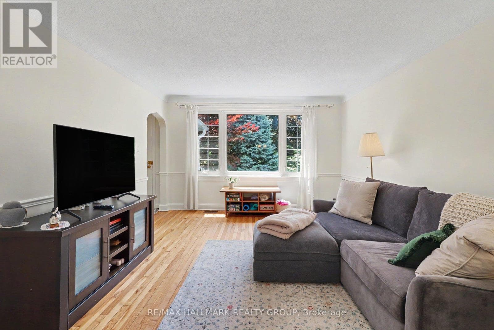 99 DAGMAR AVENUE — photo 3