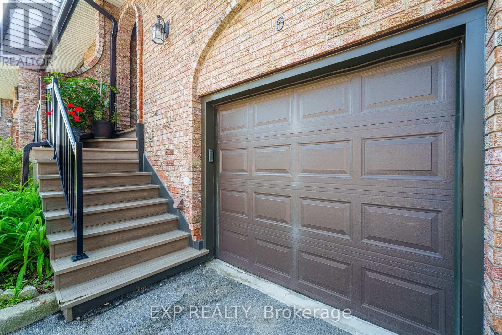 6 - 2 BERTONA STREET — photo 3
