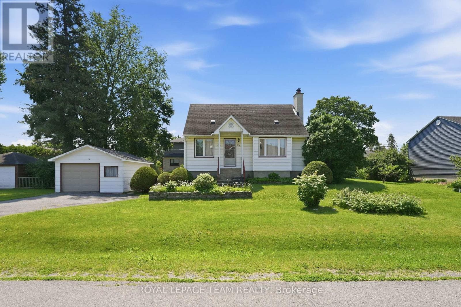 84 RITA AVENUE — photo 2