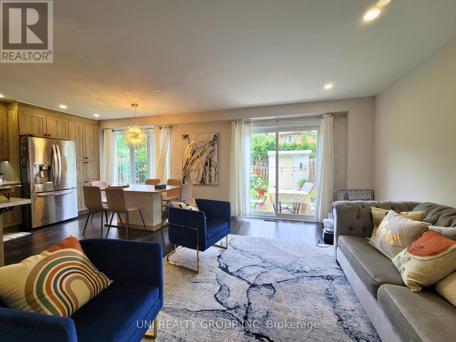 45 GRADY CRESCENT — photo 3