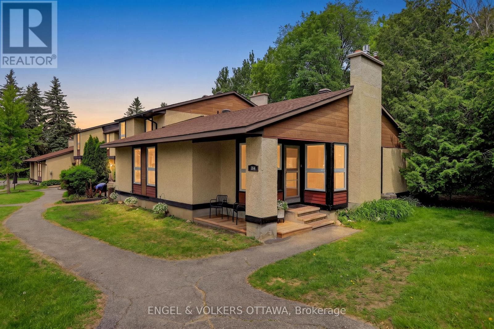6 - 164 MCCLINTOCK WAY — photo 1