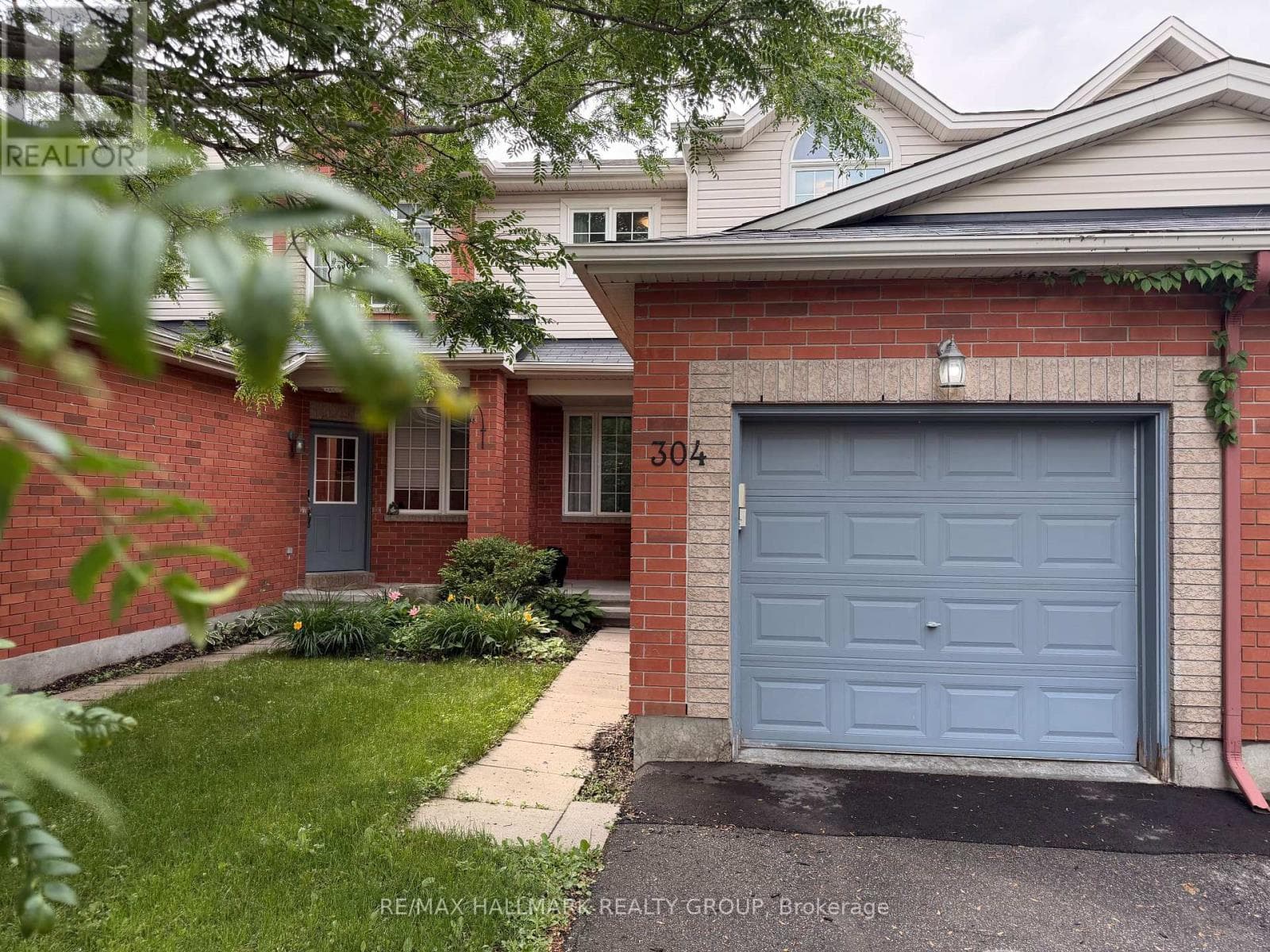 304 APPLECROSS CRESCENT — photo 1