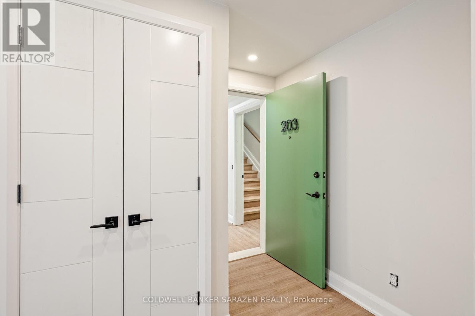 203 - 10 MCARTHUR AVENUE — photo 2