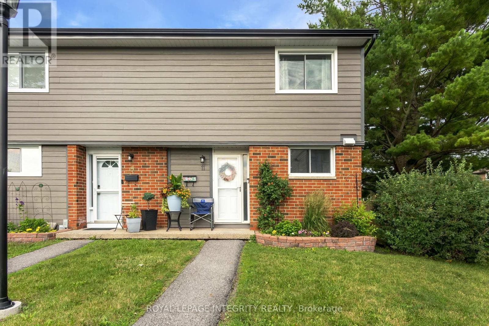11 GLENCOE STREET — photo 1