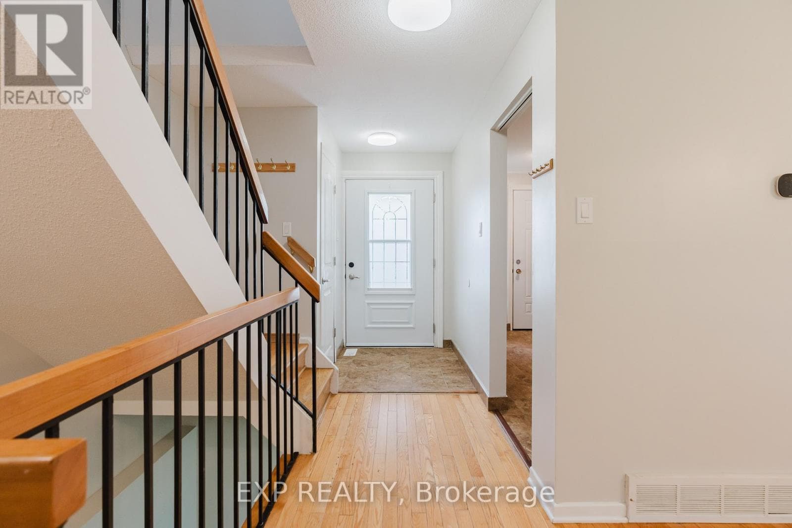 1127 AVIGNON COURT — photo 2