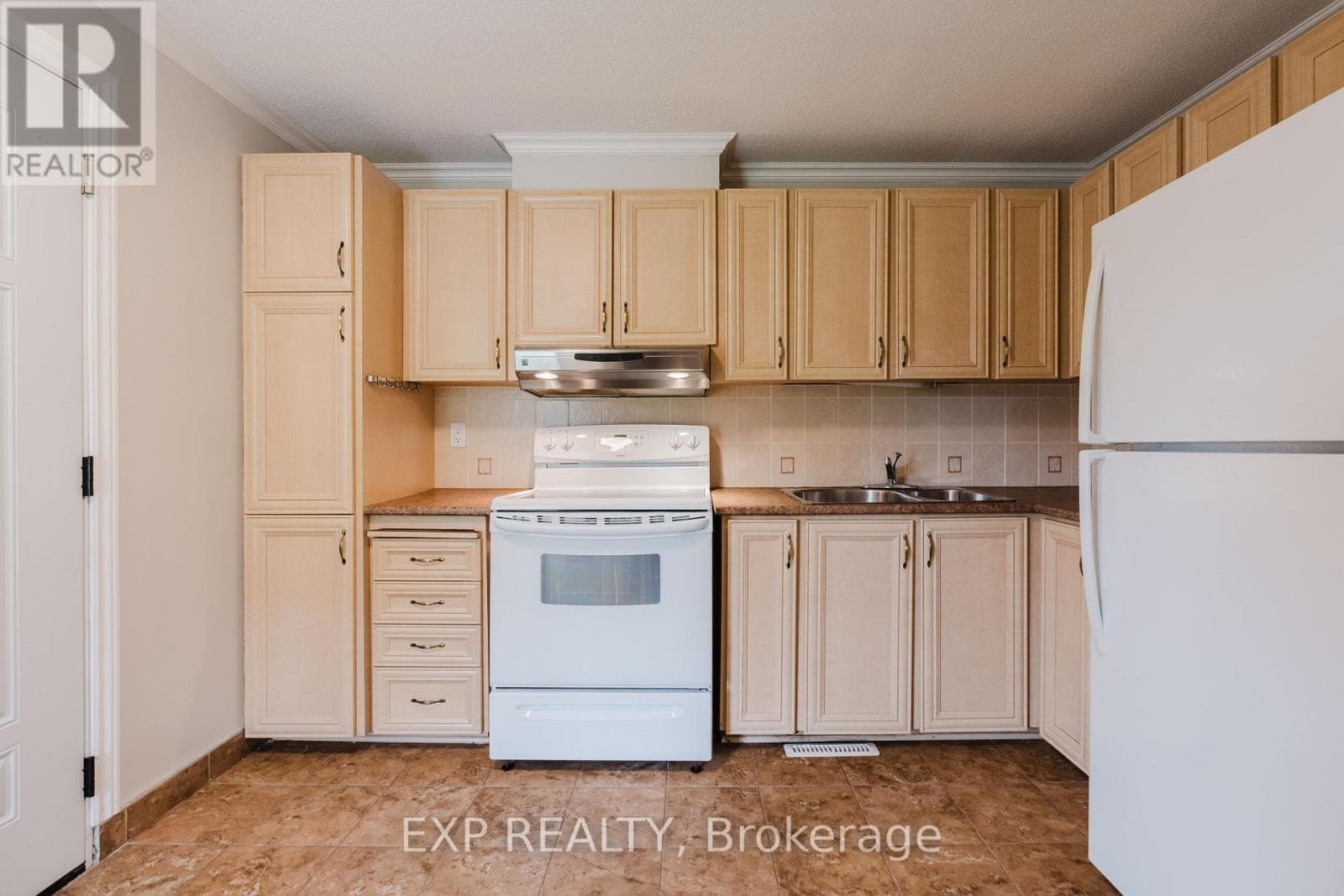 1127 AVIGNON COURT — photo 3