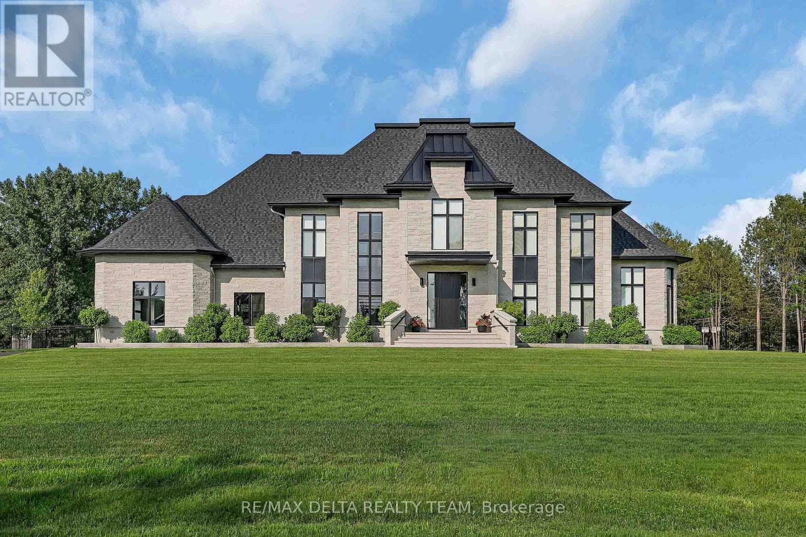 1255 ARBUSTE AVENUE — photo 1