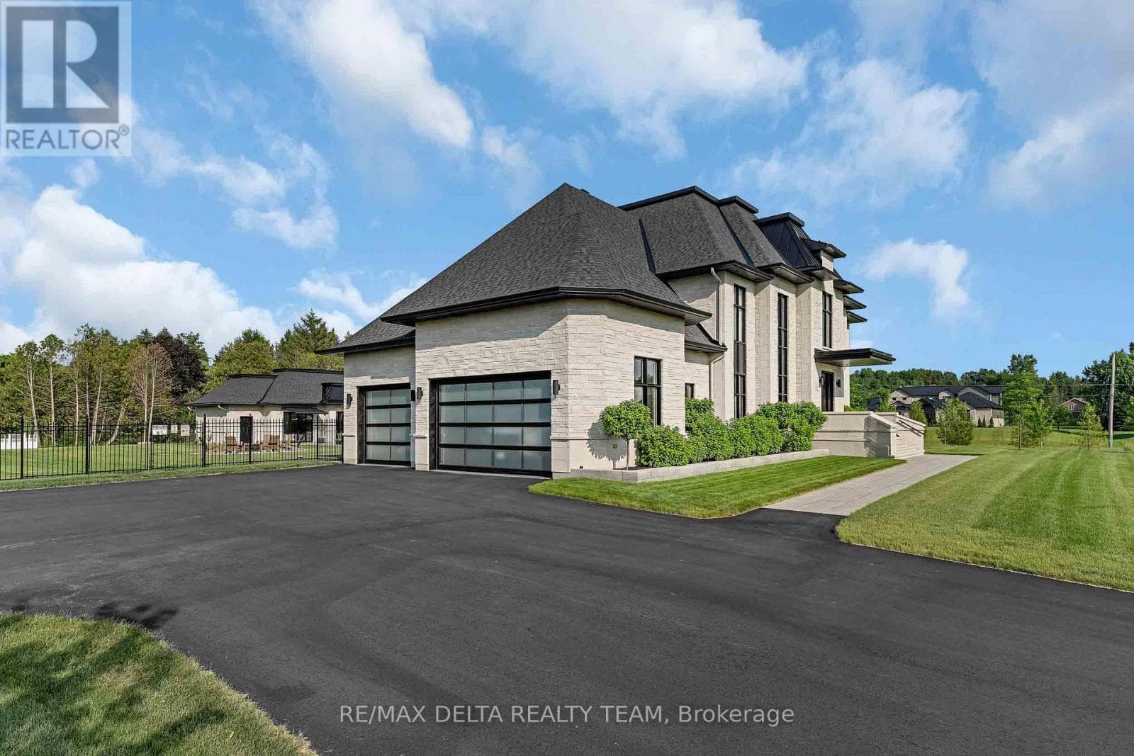 1255 ARBUSTE AVENUE — photo 2