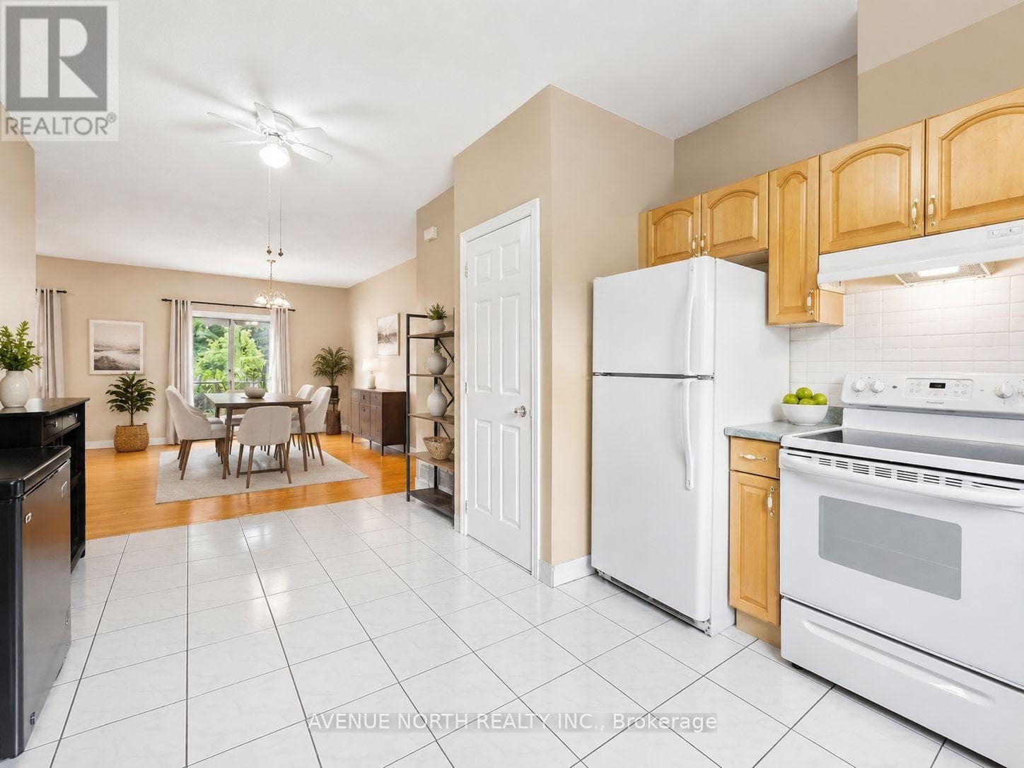 6803 BARSONA PLACE — photo 4